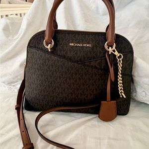 NEW! Michael Kors Jet Set Medium Logo Dome Satchel